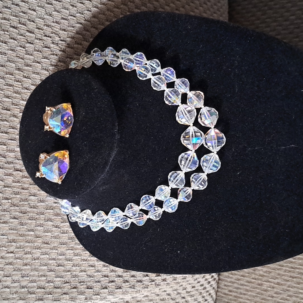 Crystal necklace and earrings